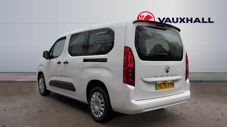 Vauxhall Combo Life 100kW Design XL 52kWh 5dr Auto [7 Seat] Electric Estate